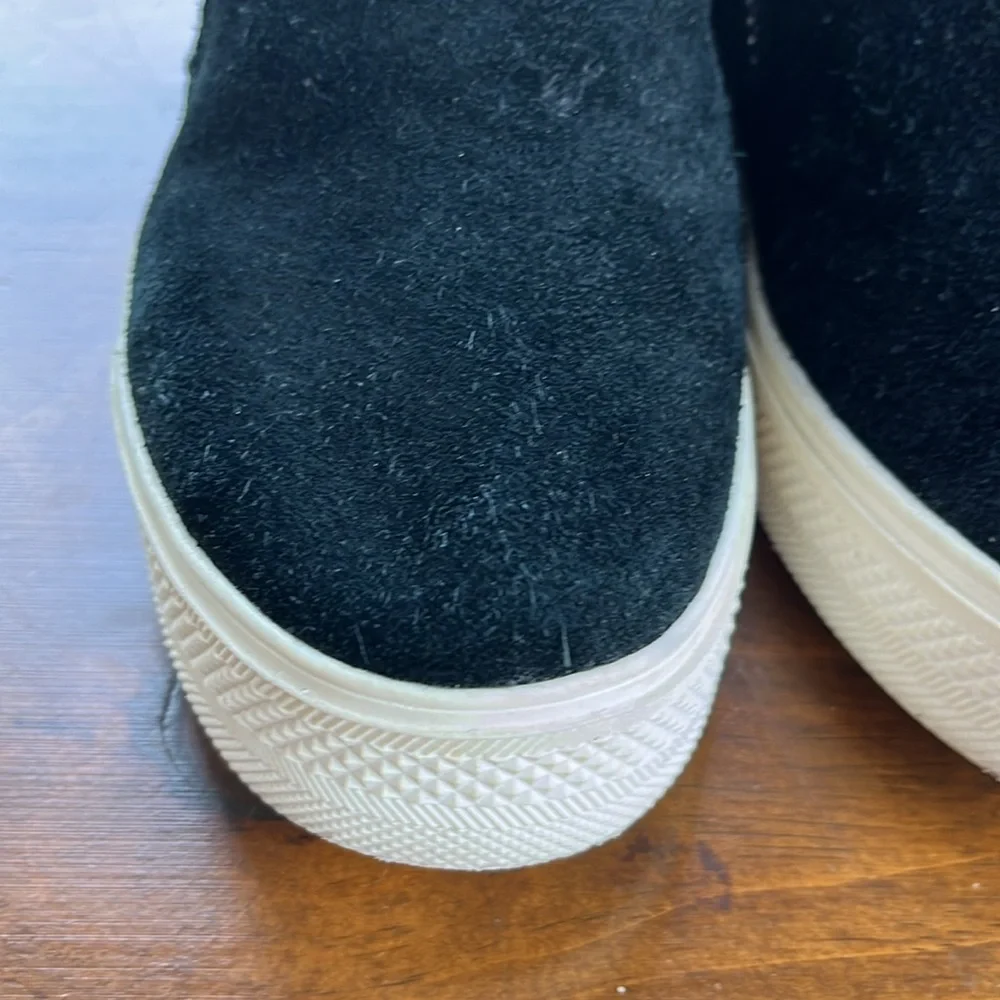 Steve Madden Wedgie Black Suede Sneakers Sz 9